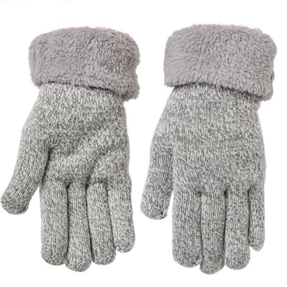 ☕️3️⃣for💲3️⃣0️⃣! Gloves and scarf set! - Picture 2 of 4